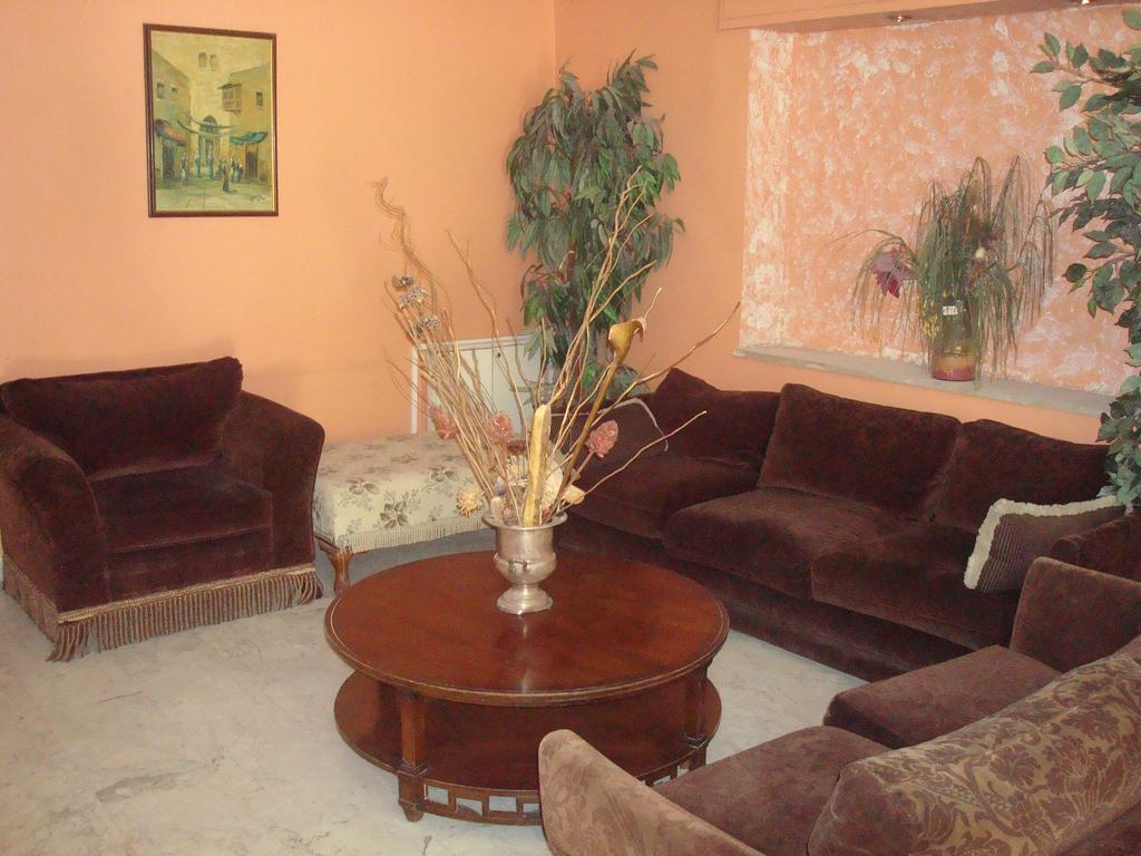 Dove Hotel Amman Bagian luar foto